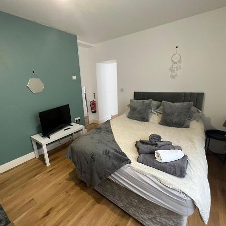 Dream Weaver Apartment Swansea Exterior photo