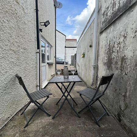 Dream Weaver Apartment Swansea Exterior photo