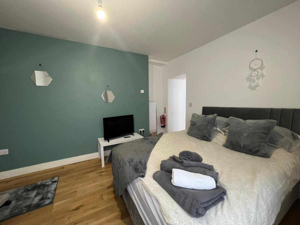 Dream Weaver Apartment Swansea Exterior photo